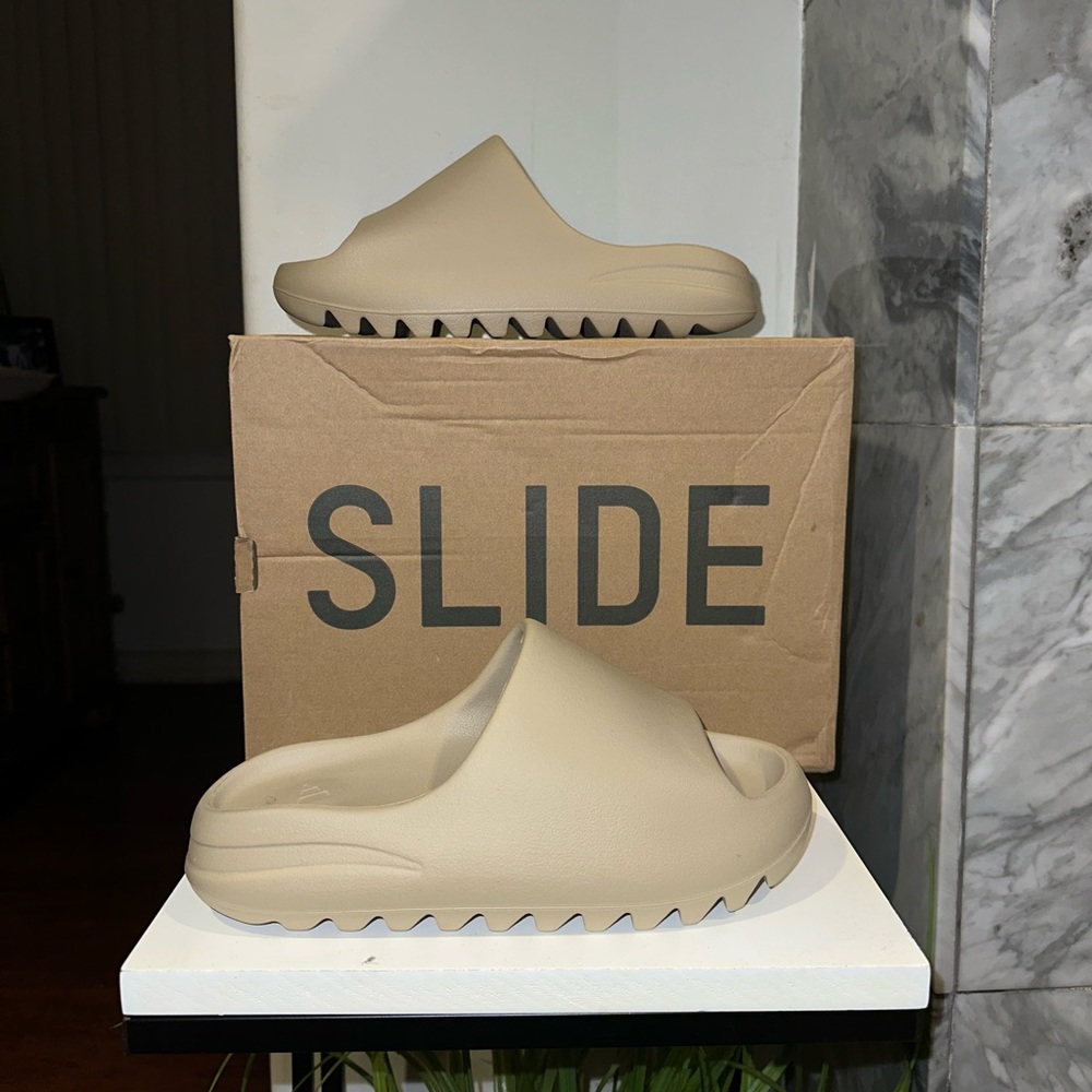Brand New Yeezy Slides (Pure)